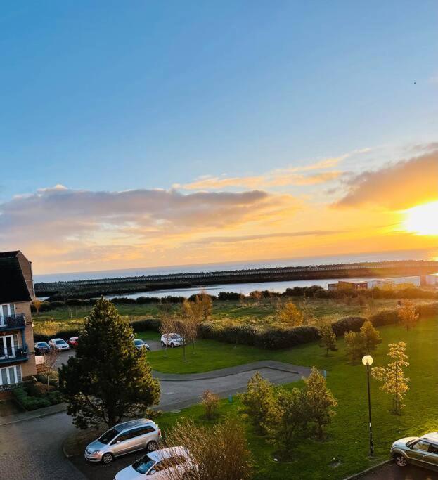 Holiday home Workers Retreat - Sea View & Parking *